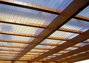 01 - Terrassendach mit Wellplatten aus PVC - farblos