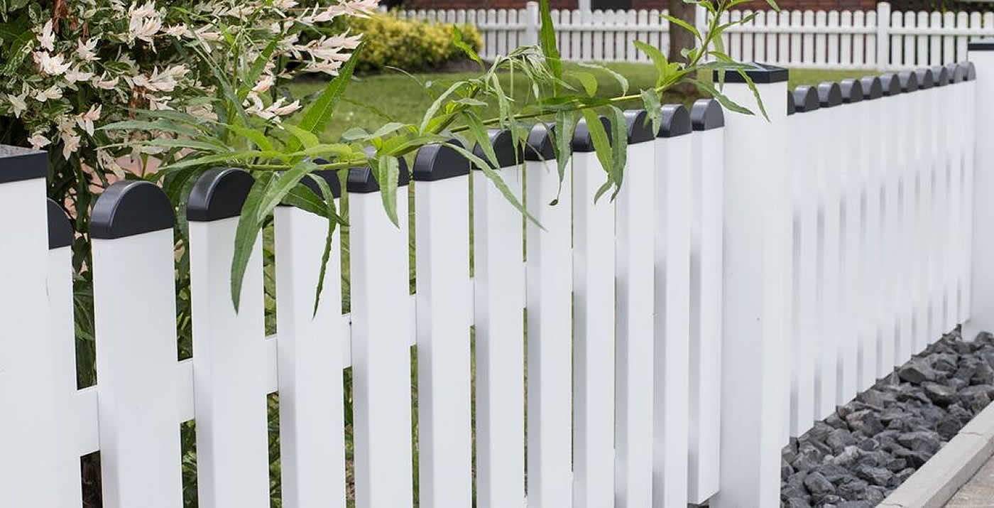 Gartenzäune aus witterungsbeständigen Kunststoff nie wieder streichen